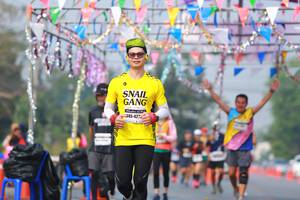 BIB: 422
                            <button type="button" onclick="openModal(9918479)" class="btn btn-primary btn-sm float-right btn-popup" data-toggle="modal" data-target=".modal-high-quality">
                        <i class="fas fa-shopping-cart"></i> Add to Cart
                    </button>
                                            <button type="button" onclick="isThisMe(9918479, true)" class="btn btn-success btn-sm float-right btn-popup btn-isme hidden" data-toggle="tooltip" data-placement="bottom" title="นี่คือรูปของคุณใช่ไหม คลิกที่นี่เพื่อเอาเข้าอัลบั้ม">
                        <i class="fas fa-plus"></i> Add to album
                    </button>
                    <button type="button" onclick="isThisMe(9918479, false)" class="btn btn-warning btn-sm float-right btn-popup btn-isnotme hidden">
                        <i class="fas fa-ban"></i> Remove from album
                    </button>